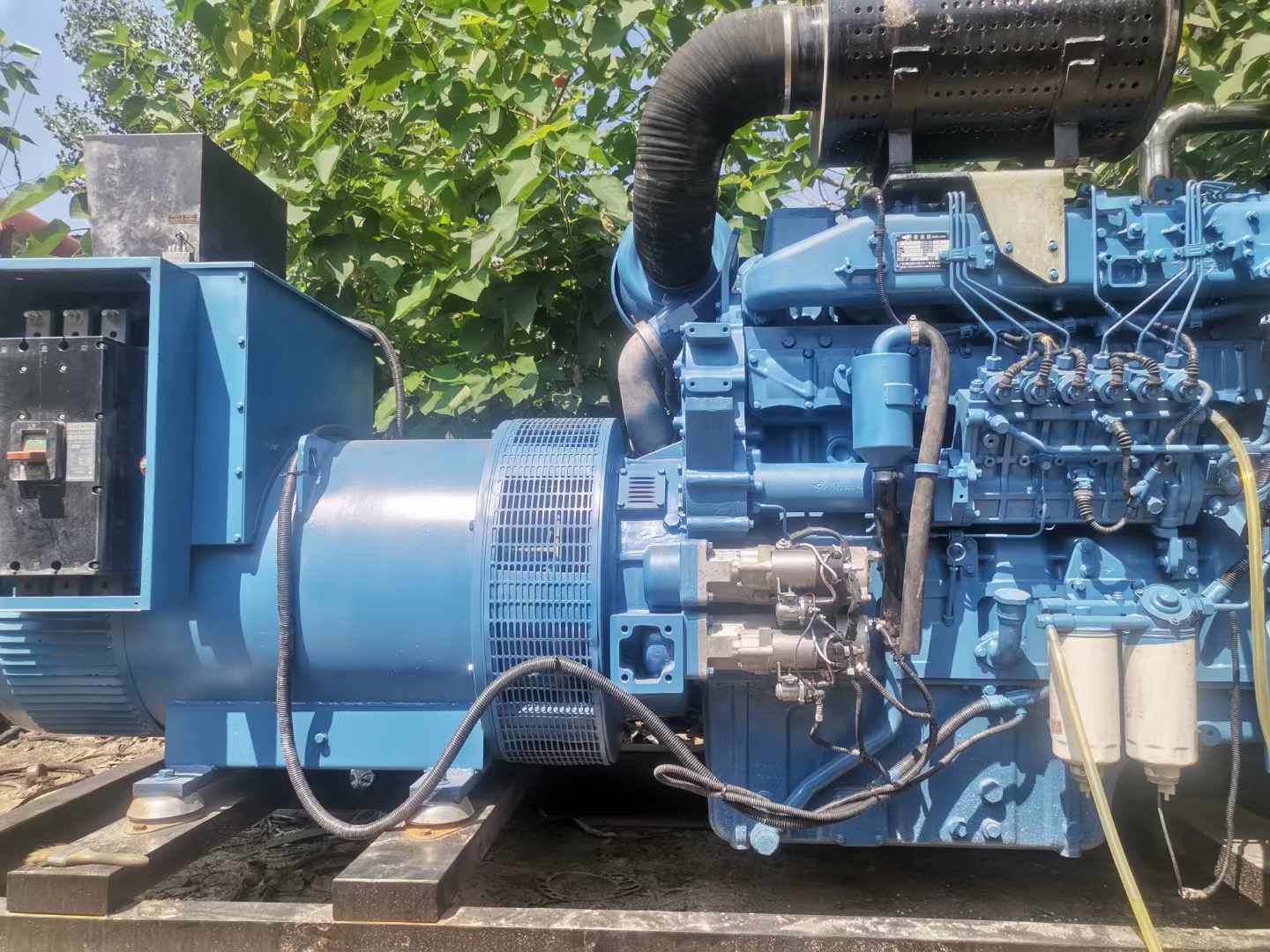 承留镇详细说明降低 800kW 柴油发电机输出电流波动的方法