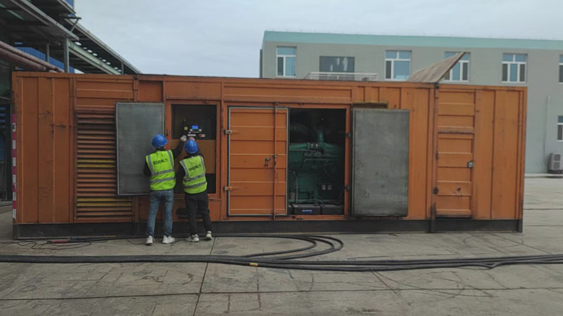 承留镇如何检查柴油发电机组的机油油位？